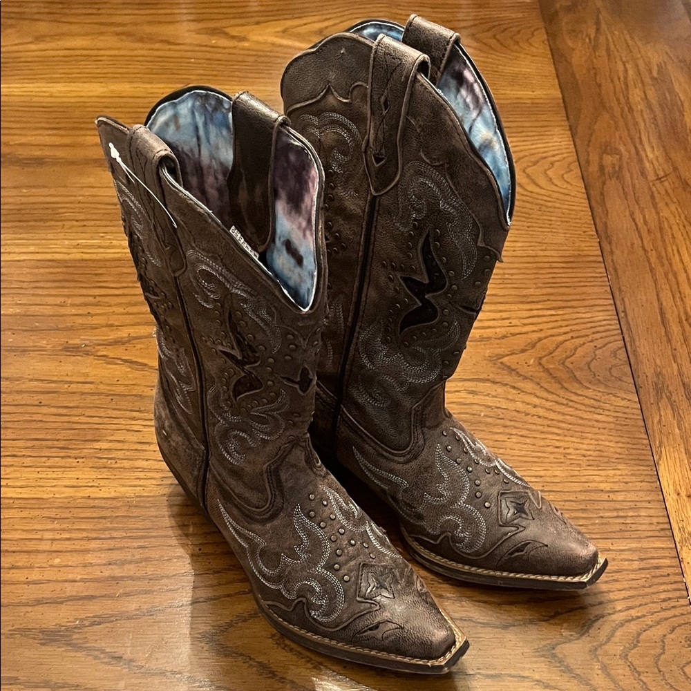 Laredo Lucretia‎ Studded Snake Inlay Boots, size 8
